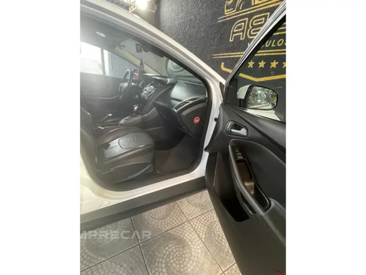 FOCUS 2.0 SE PLUS 16V FLEX 4P POWERSHIFT