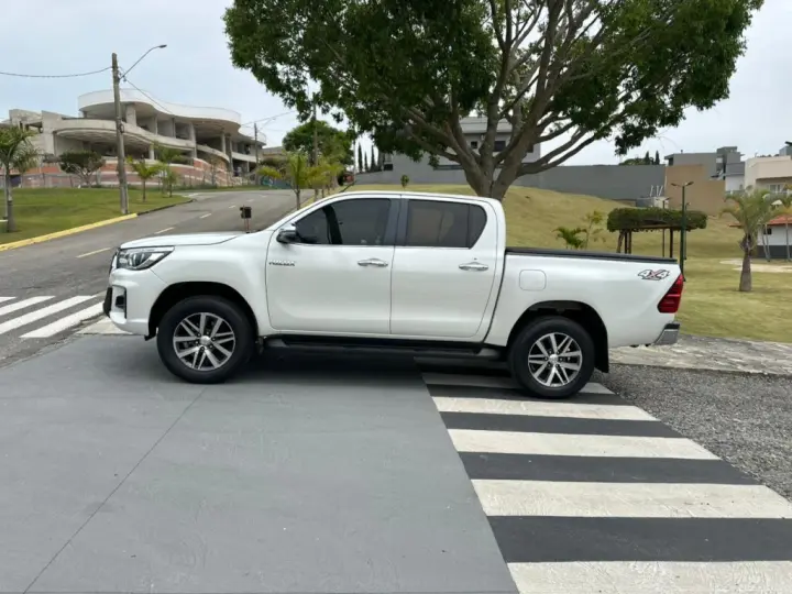 HILUX 2.8 SRX 4X4 CD 16V DIESEL 4P AUTOMÁTICO