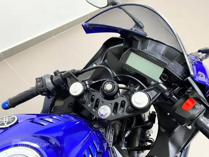 YAMAHA YZF R15 ABS