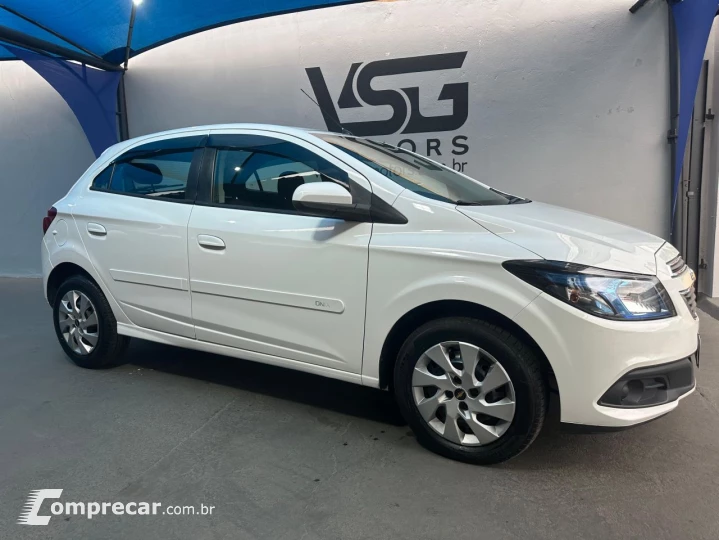 Onix Hatch 1.4 4P FLEX LT
