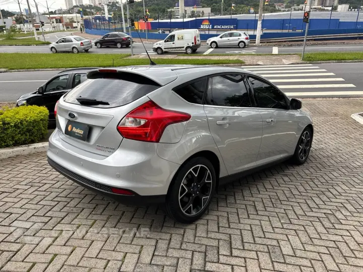 Focus TITANIUM Plus 2.0  Flex 5p Aut.