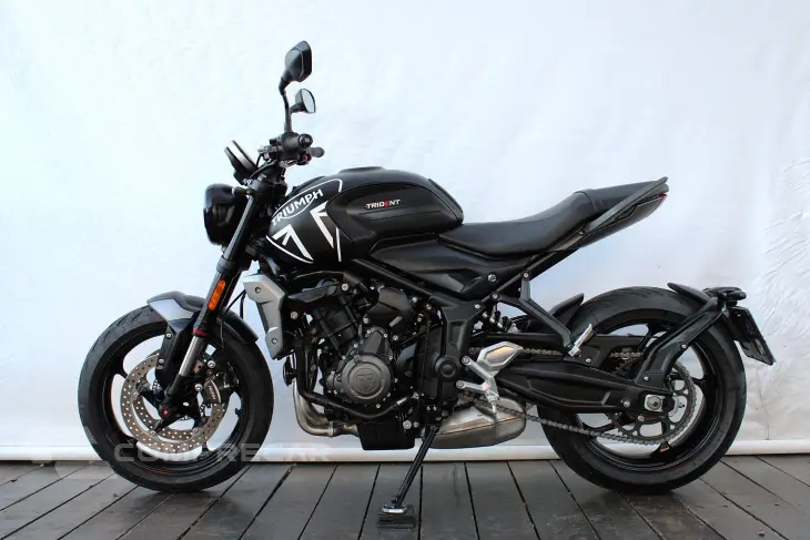 TRIUMPH TRIDENT 660