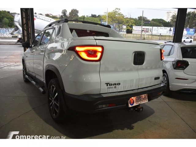 TORO - 2.0 16V TURBO ULTRA 4WD AT9