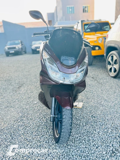 PCX 150 DLX