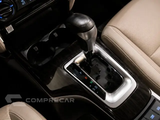 HILUX SW4 - 2.8 D-4D TURBO DIAMOND 7L 4X4 AUTOMÁTICO