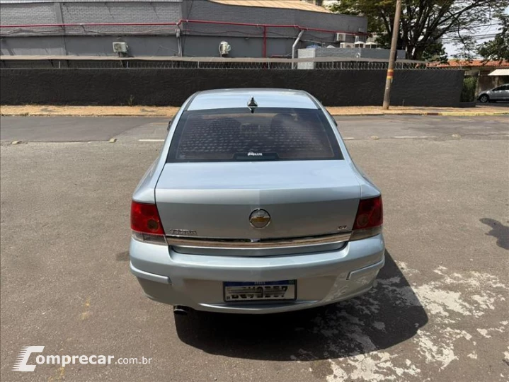 VECTRA 2.0 MPFI Expression 8V