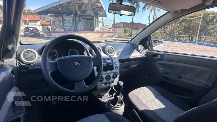 FIESTA 1.6 MPI Class Sedan 8V