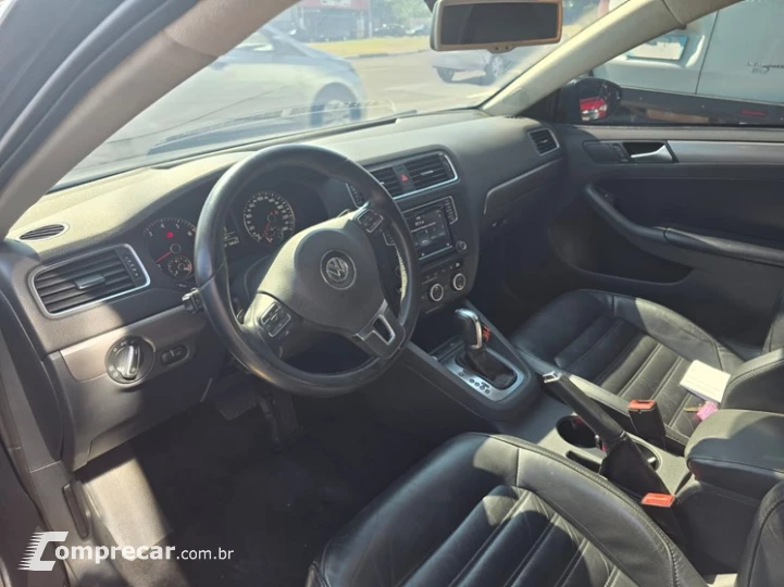 JETTA 2.0 TSI Highline 211cv