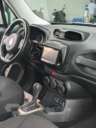 Renegade 1.8 4x2 Flex 16V Aut.