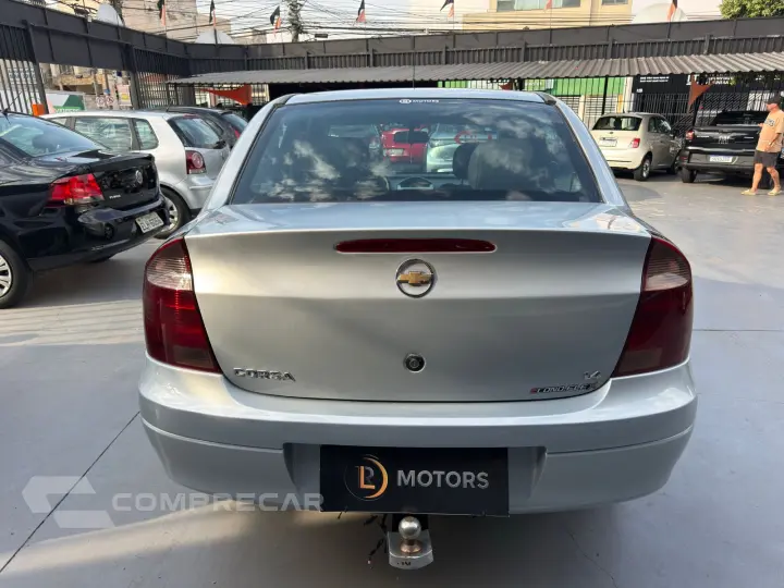 CORSA 1.4 MPFI Premium Sedan 8V