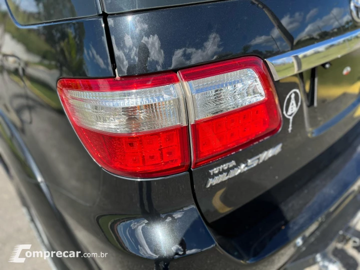 HILUX SW4 3.0 SRV 4X4 7 LUGARES 16V TURBO INTERCOOLER DIESEL