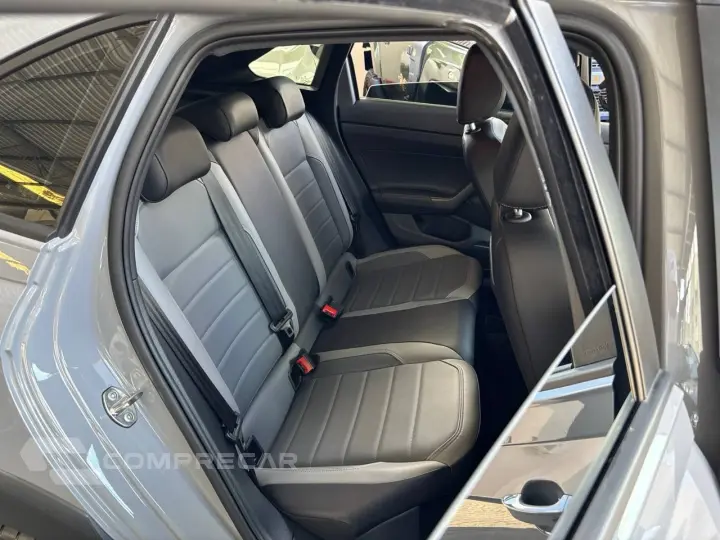 Nivus Highline 1.0 200 TSI Flex Aut.