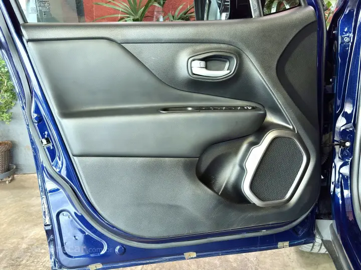 RENEGADE 1.3 T270 TURBO FLEX LONGITUDE AT6