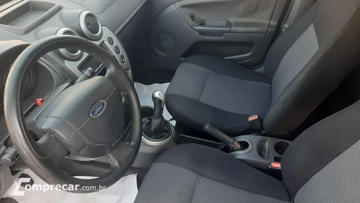 FIESTA 1.6 MPI Sedan 8V
