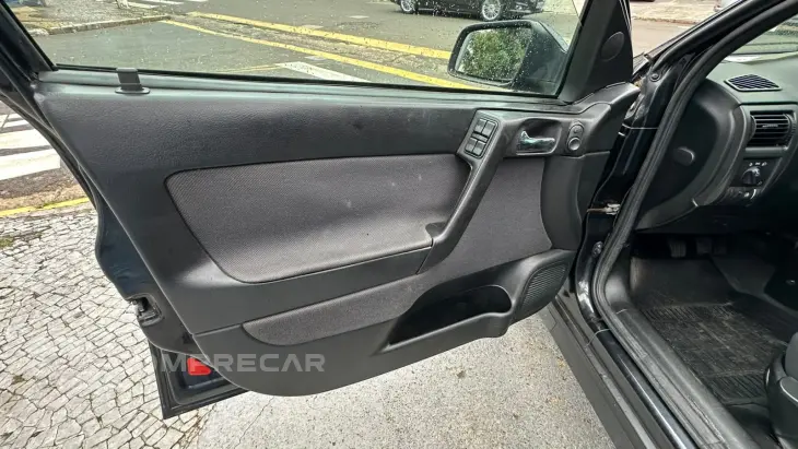 ASTRA 1.8 MPFI Sedan Comfort 8V