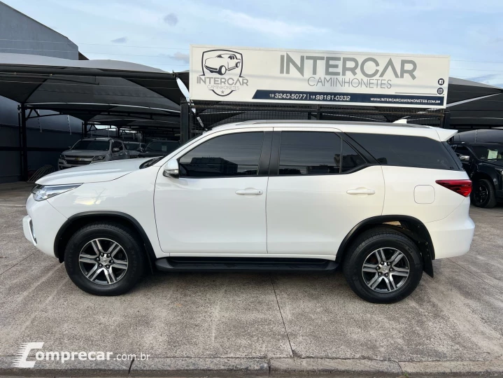 HILUX SW4 2.7 SR 7 Lugares 4X2 16V