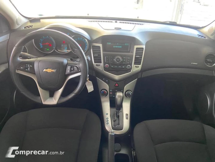 CRUZE SEDAN LT