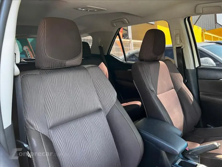 HILUX SW4 2.7 SR 4X2 16V