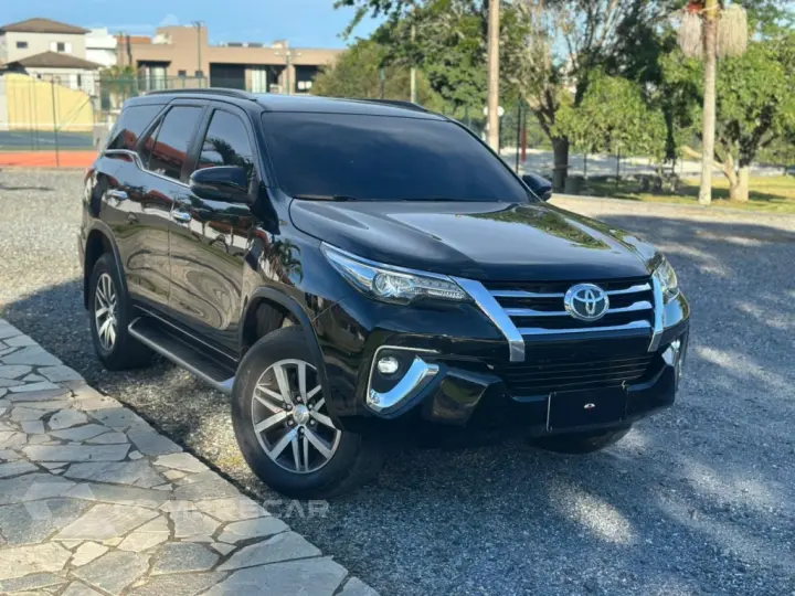 HILUX SW4 2.8 SRX 4X4 16V TURBO INTERCOOLER DIESEL 4P AUTOMÁ