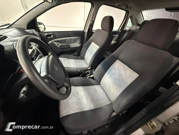 FIESTA 1.6 Rocam SE Sedan 8V