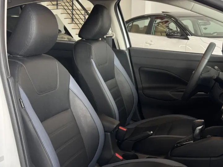 Versa Sedan 1.6 16V 4P FLEX EXCLUSIVE XTRONIC AUTOMÁTICO CVT