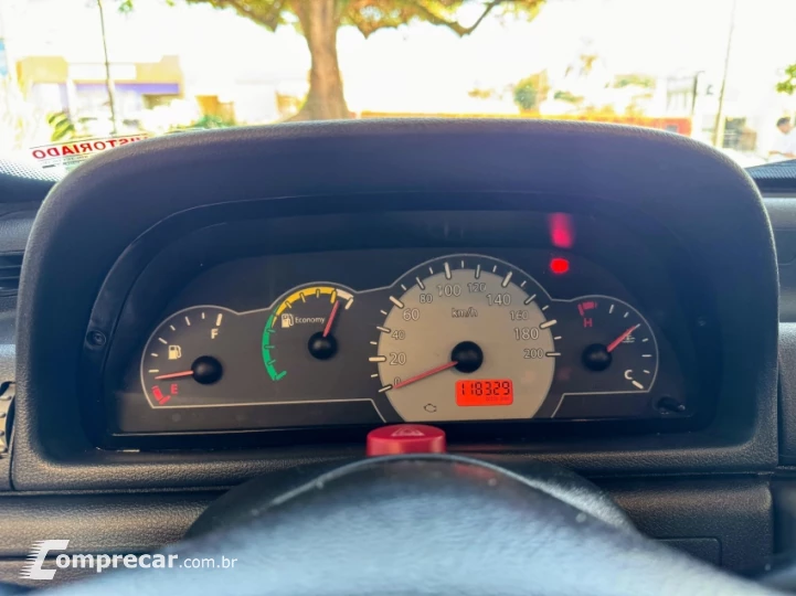 UNO 1.0 Mille 8V