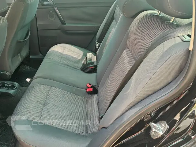POLO SEDAN - 1.6 MI COMFORTLINE 8V 4P MANUAL