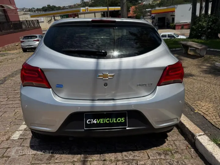 ONIX HATCH LT 1.0 8V FlexPower 5p Mec.