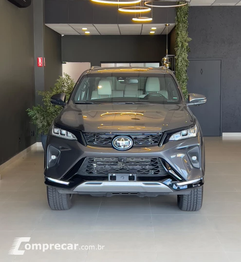 HILUX SW4 2.8 SRX Diamond 4X4 7 Lugares 16V Turbo Intercoole