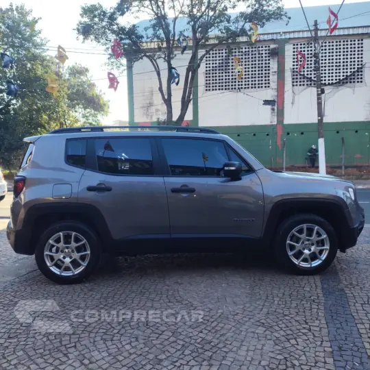 Renegade Sport 1.8 4x2 Flex 16V Aut.