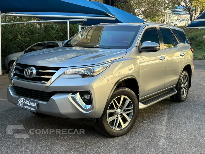 HILUX SW4 2.8 D-4d Turbo SRX 7L 4X4