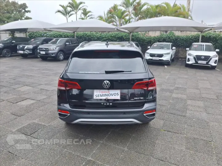 TAOS 1.4 250 TSI TOTAL FLEX COMFORTLINE AUTOMÁTICO