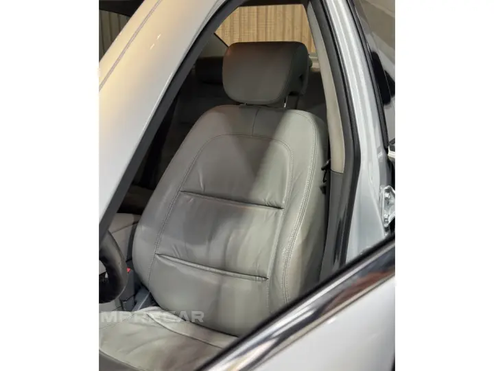 AZERA 3.3 MPFI GLS SEDAN V6 24V GASOLINA 4P AUTOMÁTICO