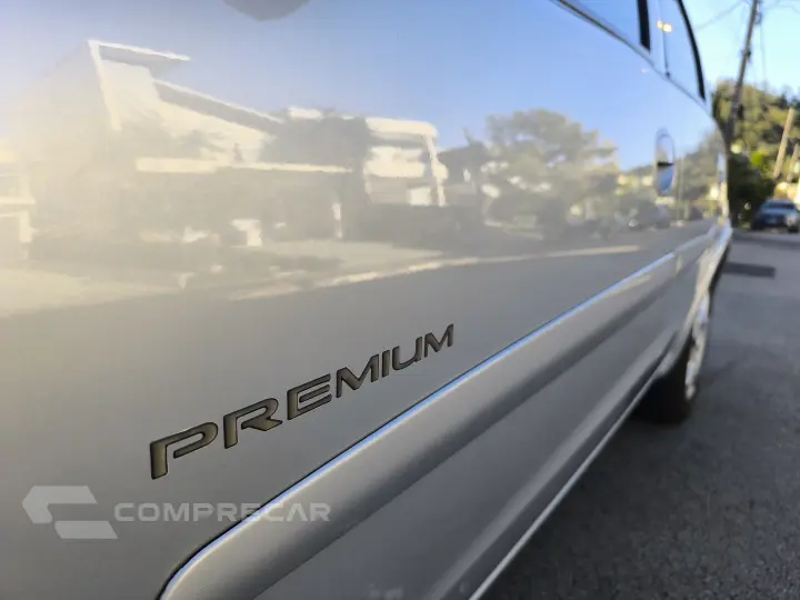CORSA 1.4 MPFI Premium Sedan 8V