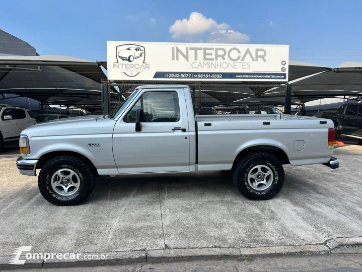 F-1000 2.5 XLT 4X2 CS 8V Turbo