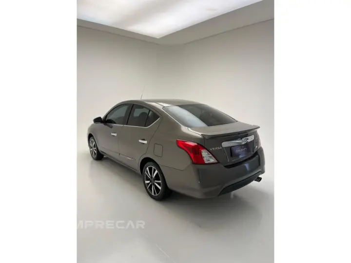 VERSA 1.6 16V FLEX UNIQUE 4P XTRONIC