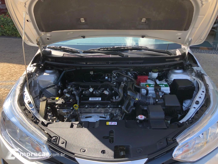 Yaris 1.5 16V Flex Sedan Xl Live Multidrive