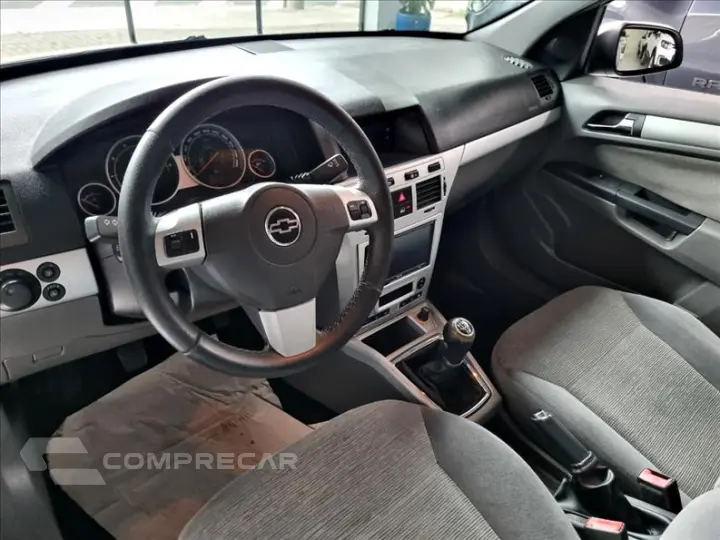 VECTRA 2.0 MPFI Elegance 8V 140cv