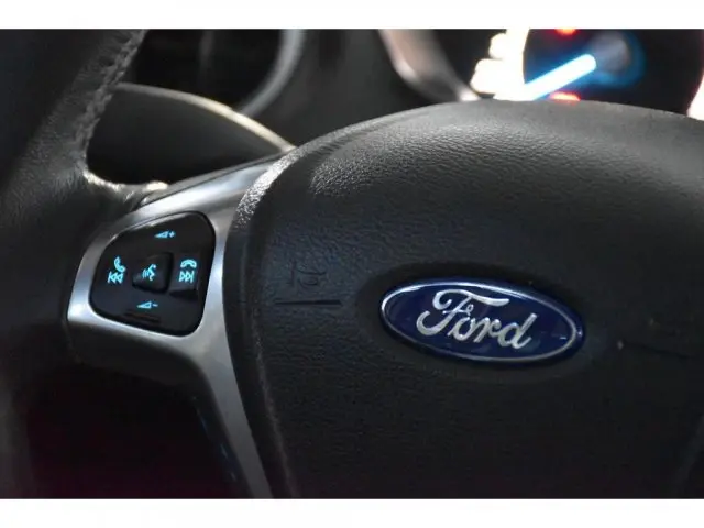 FIESTA HATCH - 1.6 TITANIUM HATCH 16V 4P MANUAL