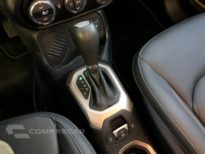 Renegade 1.8 16V Flex Limited 4P Automático