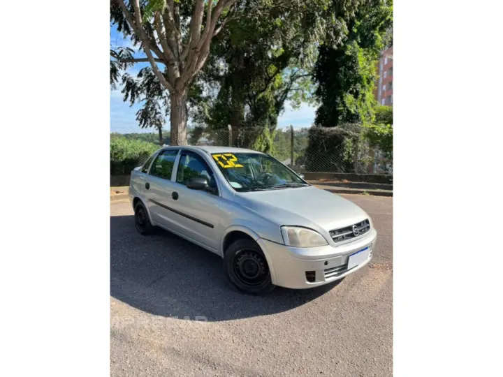 CORSA 1.8 MPFI SEDAN 8V FLEX 4P MANUAL