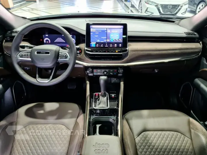 COMMANDER OVERLAND T270 1.3 TB FLEX AUT