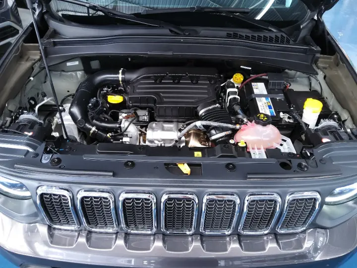 RENEGADE 1.3 T270 TURBO FLEX SAHARA AT6