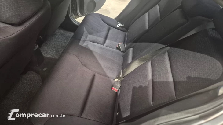 CITY 1.5 DX Sedan 16V