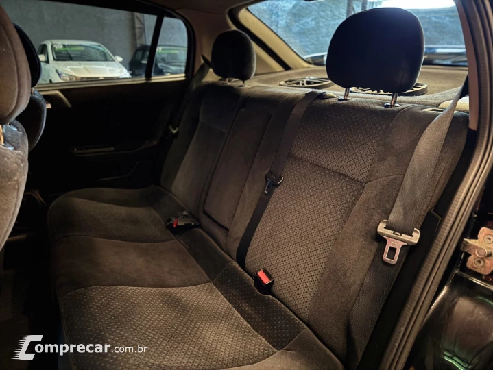 ASTRA 2.0 MPFI Advantage 8V