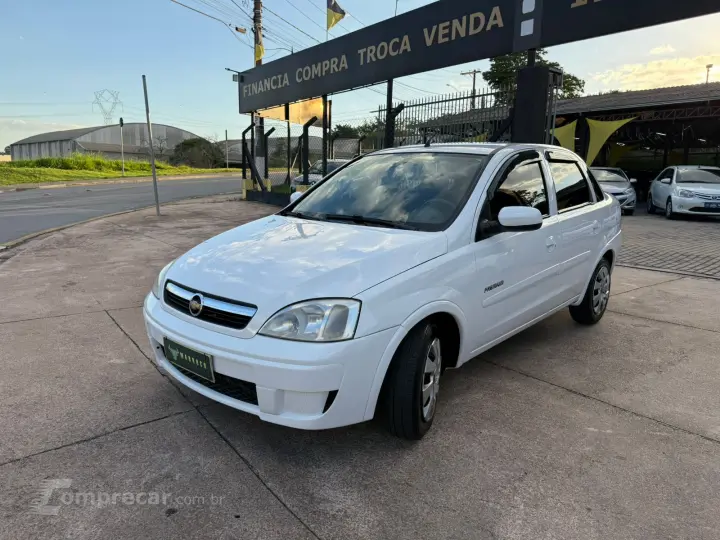 CORSA 1.4 MPFI Premium Sedan 8V
