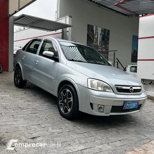 CORSA 1.4 MPFI Premium Sedan 8V