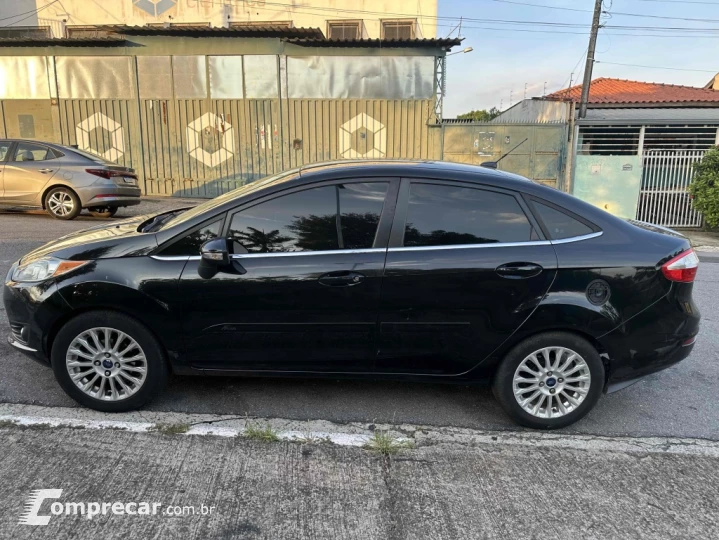 FIESTA 1.6 TITANIUM SEDAN 16V FLEX 4P POWERSHIFT