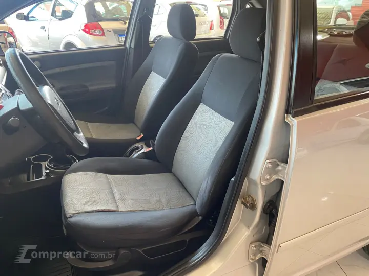 FIESTA 1.6 MPI Class Sedan 8V