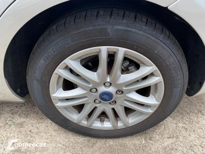 FOCUS SEDAN 2.0